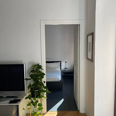 Fleming Hill Apartments - Free Private Parking & Garden-3